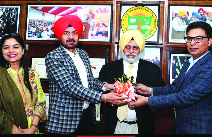 Satbir-Singh-Gosal-unveils-PAU-Magazine-2022-23