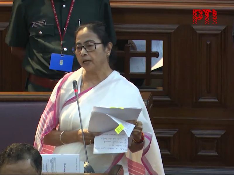 Bengal CM urges private English-medium schools to prepone summer holidays 