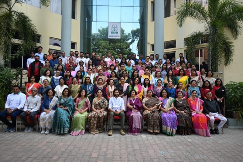Navrachana vidyani vidyalaya annual concert 