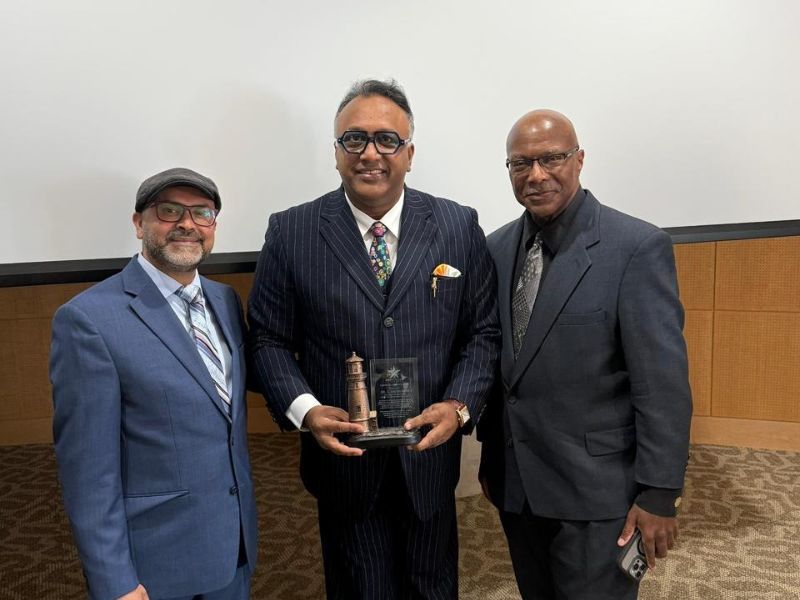Prof. C. Raj Kumar receives Lighthouse Leadership Award from STAR Scholars Network in the US