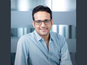 Why Management Education Must Change as AI Rewrites the Career Ladder (1)