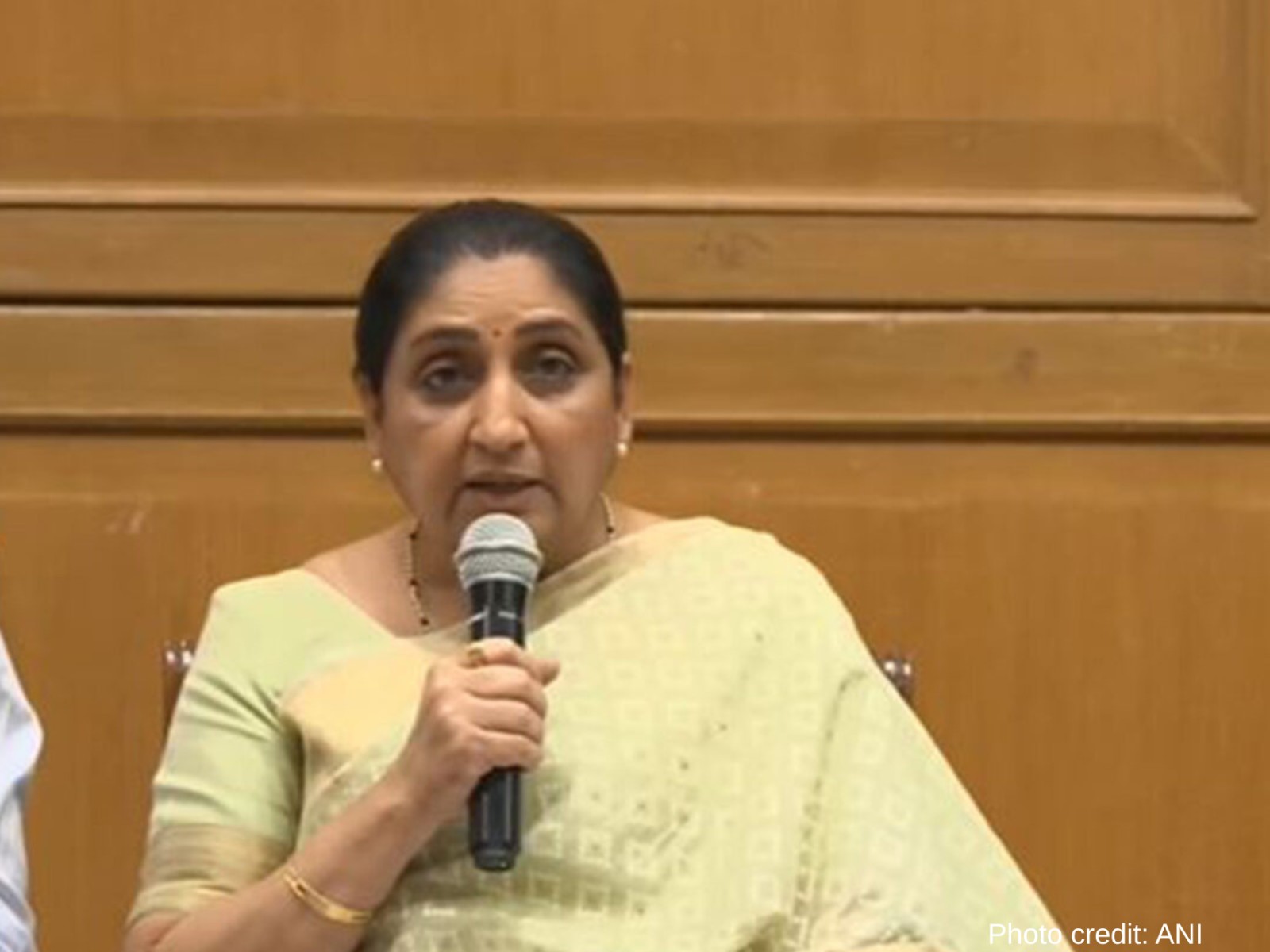 Maharashtra: Sunetra Pawar orders speeding up work of minority girls’ institute in Mumbai