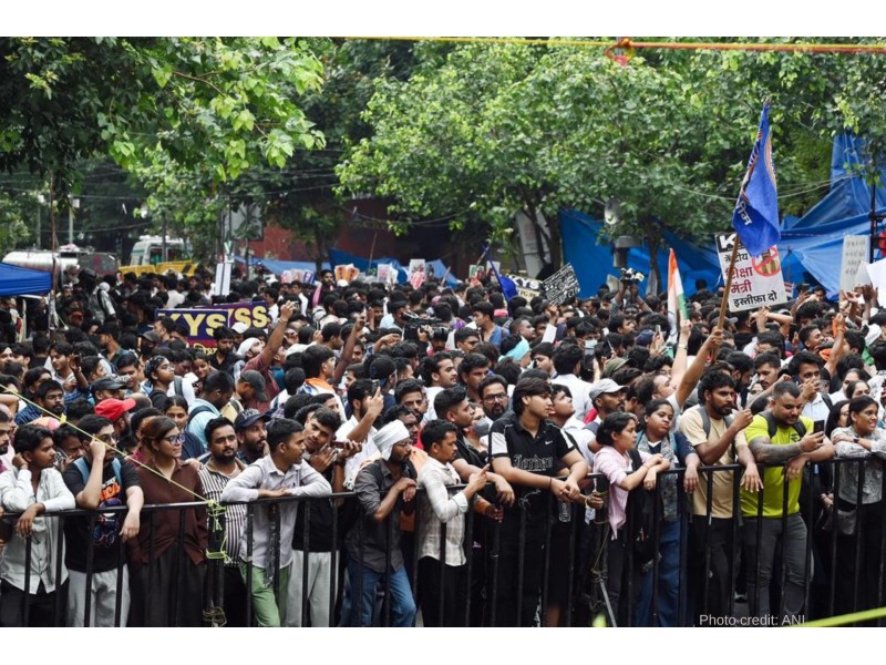 Students, supporters return to Jantar Mantar after Parliament march, vow to continue protest