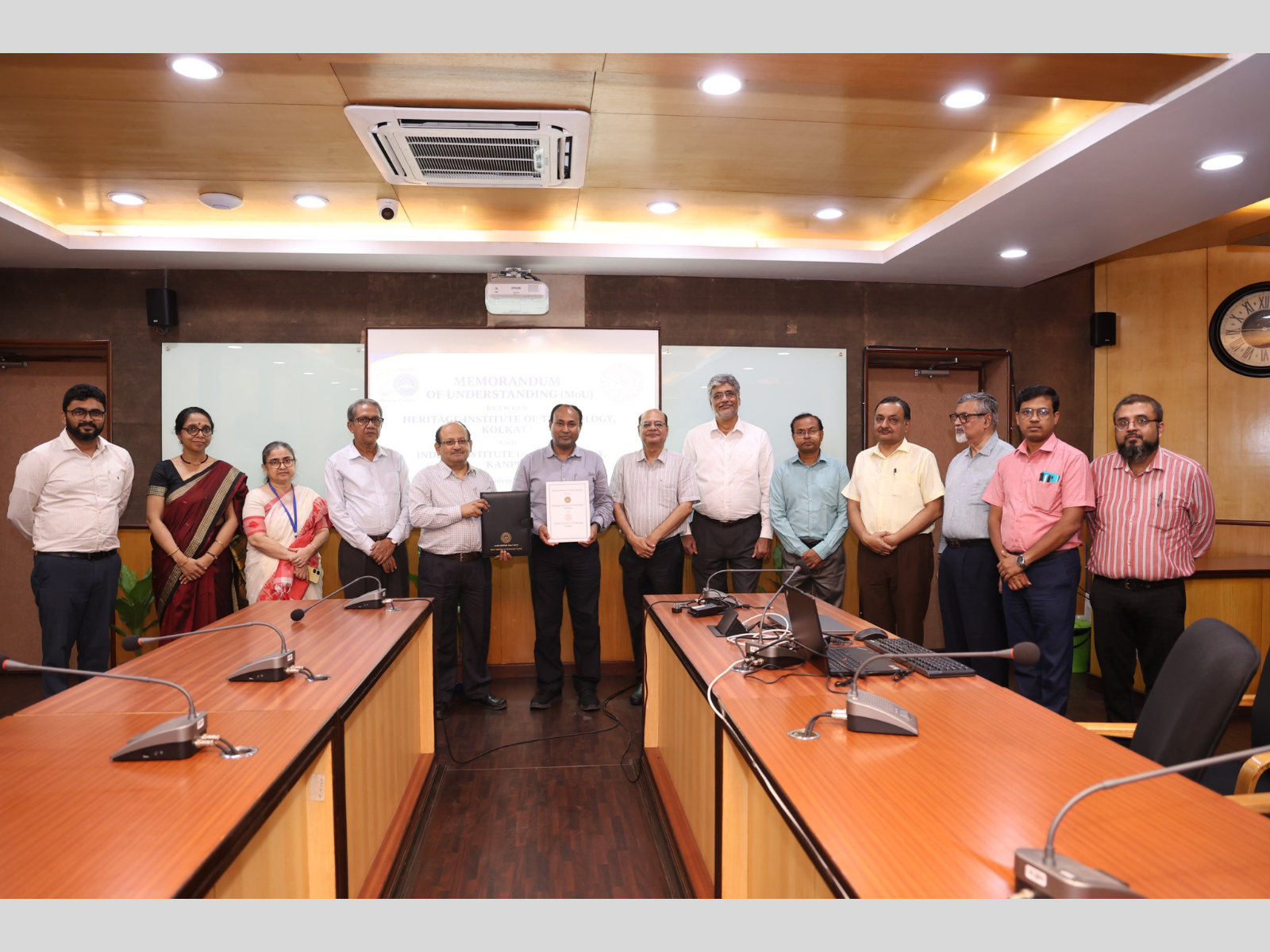 Heritage Institute of Technology, IIT Kanpur sign MoU for research and student exchange